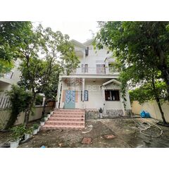 Дом в Сиануквиле площадь 246м² 2-этажный
