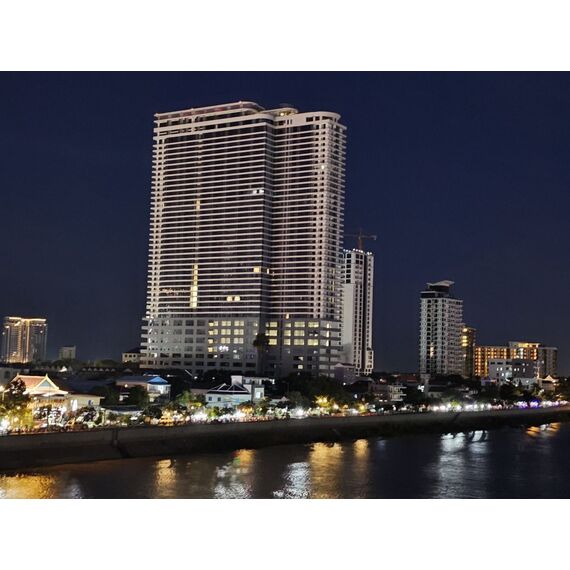 Квартира 2-комнатная 1+1 в Пномпене площадь 105м² 9 этаж